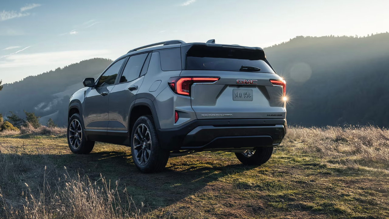 vue latérale arrière d'un GMC Terrain 2026